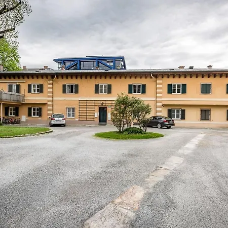 Gemuetliche In Geidorf Mit Garten- Grazer Dom-naehe By Interhome * 格拉茨